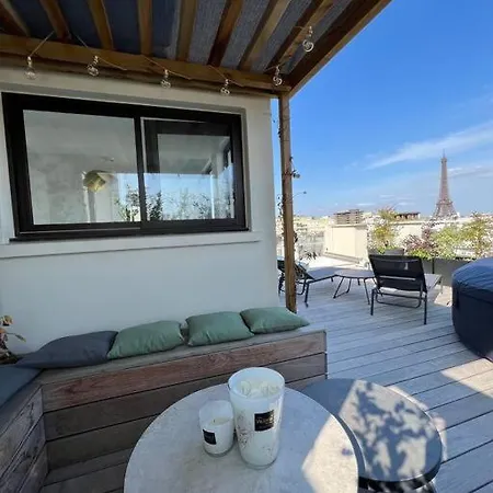 Luxury Penthouse - Eiffel Tower Apartment