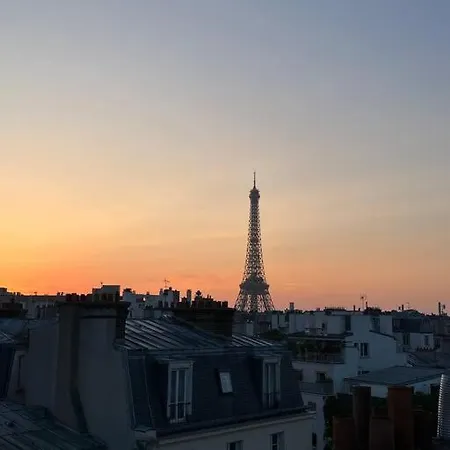 Luxury Penthouse - Eiffel Tower