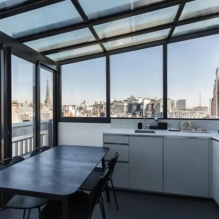 Luxury Penthouse - Eiffel Tower *